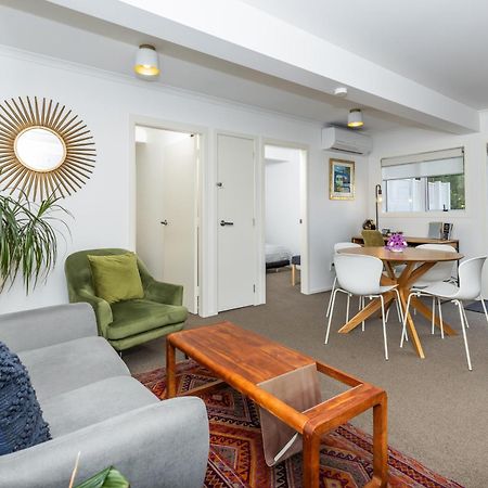 2 Bedroom Home Away From Home Near Cbd & Private Parking Hamilton Kültér fotó