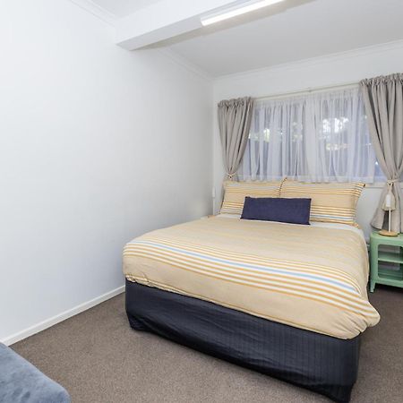 2 Bedroom Home Away From Home Near Cbd & Private Parking Hamilton Kültér fotó