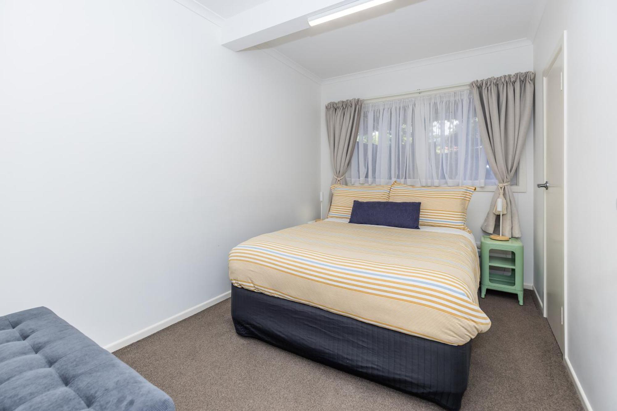 2 Bedroom Home Away From Home Near Cbd & Private Parking Hamilton Kültér fotó
